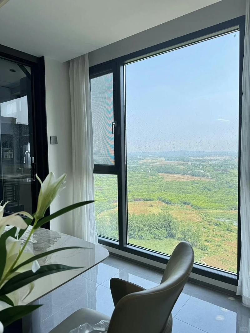 如果你家也有一扇綠意翻涌的春日限定窗景_1_伊盾門窗_來自小紅書網(wǎng)頁(yè)版 如果你家也有一扇綠意翻涌的春日限定窗景_1_伊盾門窗_來自小紅書網(wǎng)頁(yè)版