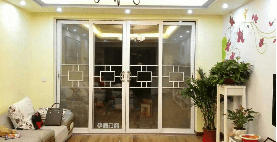 伊盾門窗