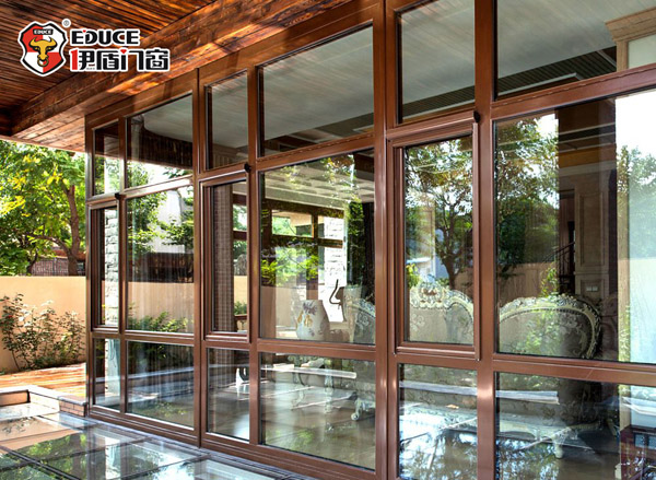 鋁木復(fù)合門窗