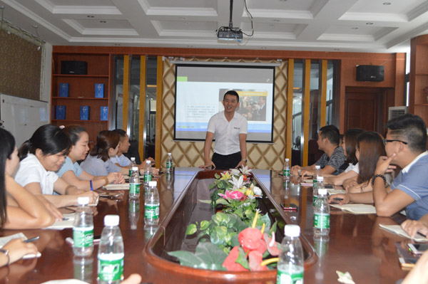 門窗加盟伊盾門窗金牌店長培訓(xùn)