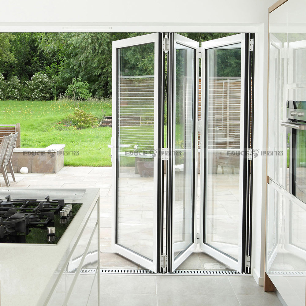 別墅鈦鎂合金陽(yáng)臺(tái)折疊門(mén) 別墅鈦鎂合金陽(yáng)臺(tái)折疊門(mén)